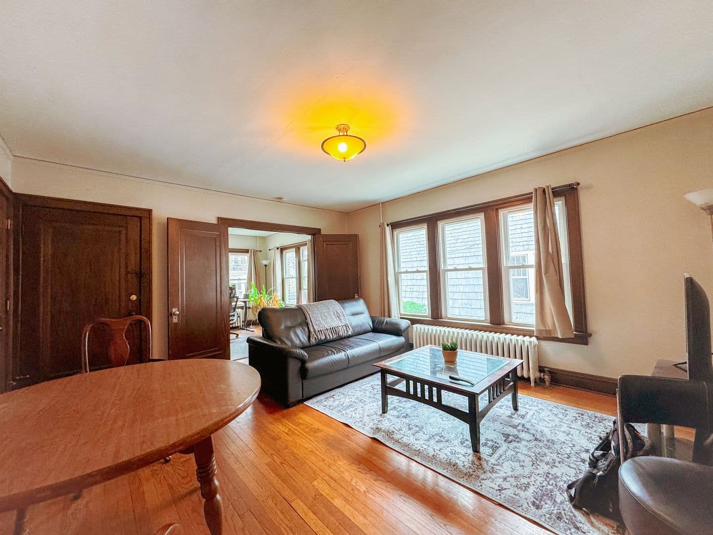 Madison Apartment: 413 Chamberlain Ave.
