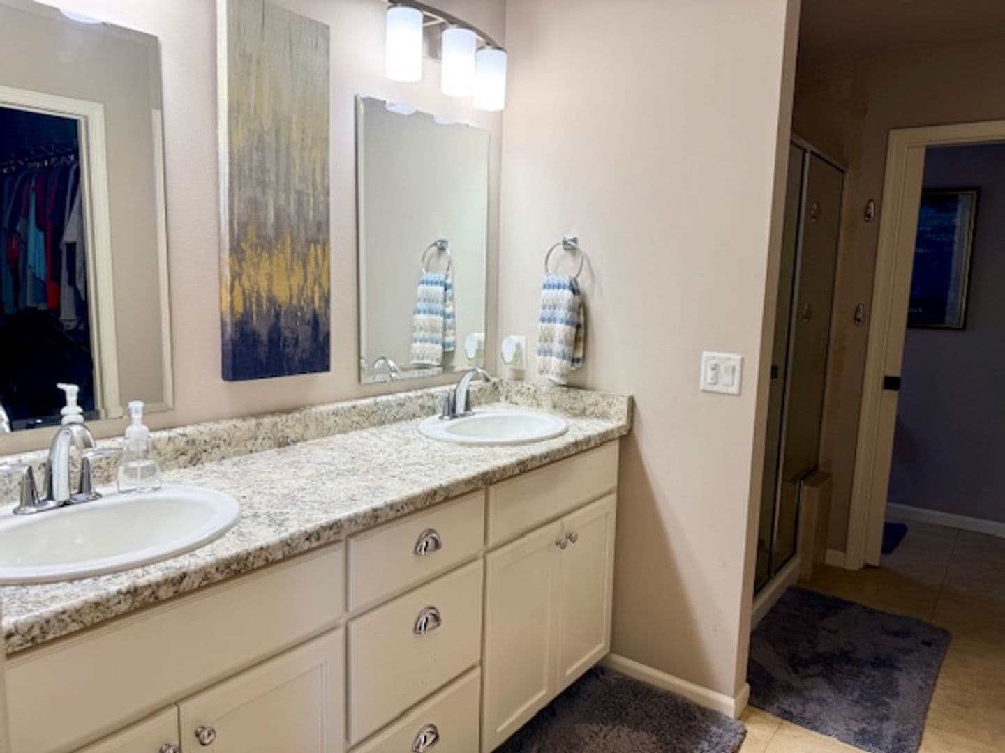 McFarland House: 6142 Pine Ridge Way