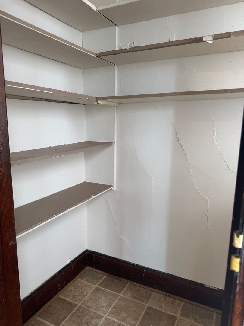 Madison Apartment: 146-48 W Gorham St