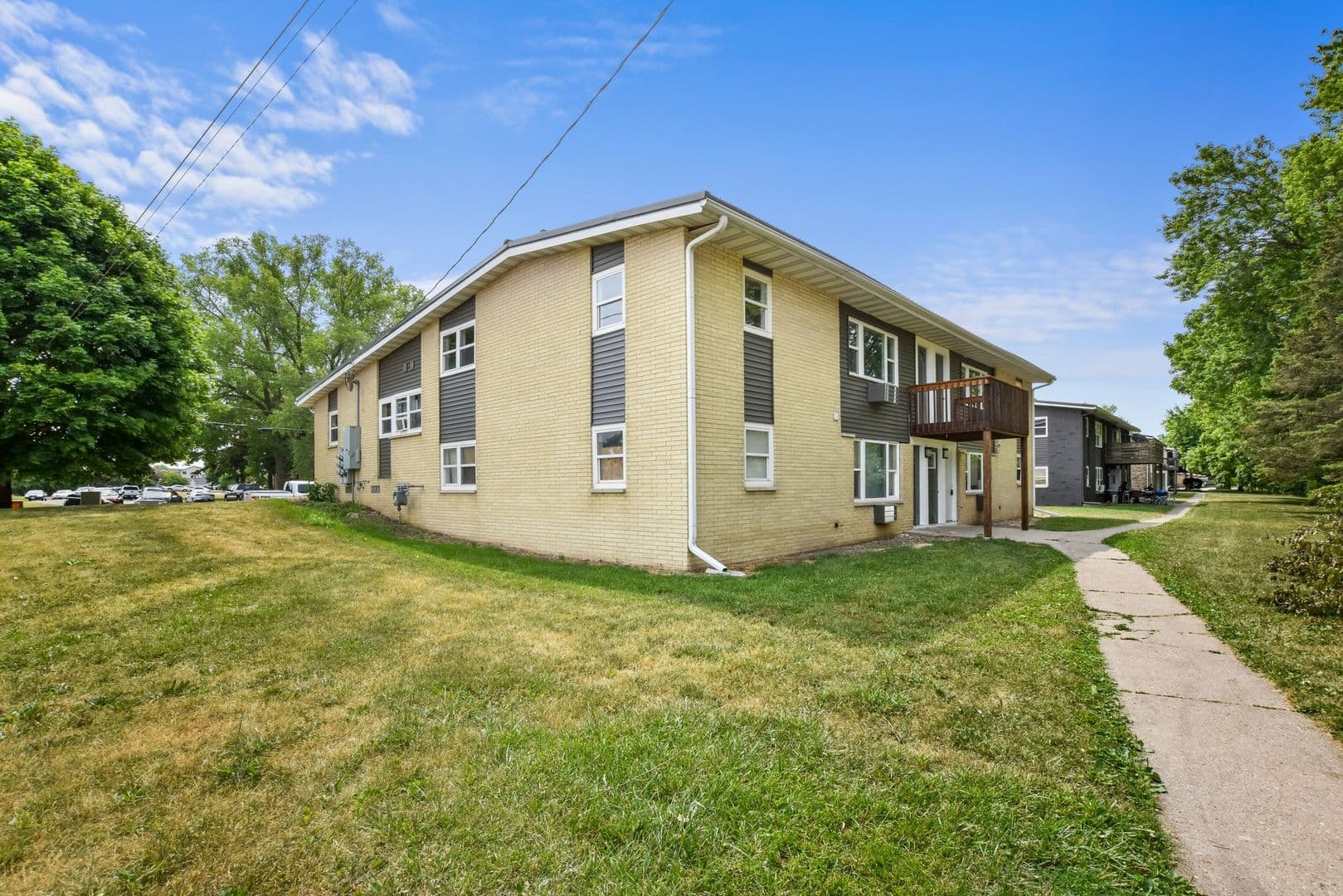 Sun Prairie Apartment: 124 - 132 - 208 - 224 S Bird St.