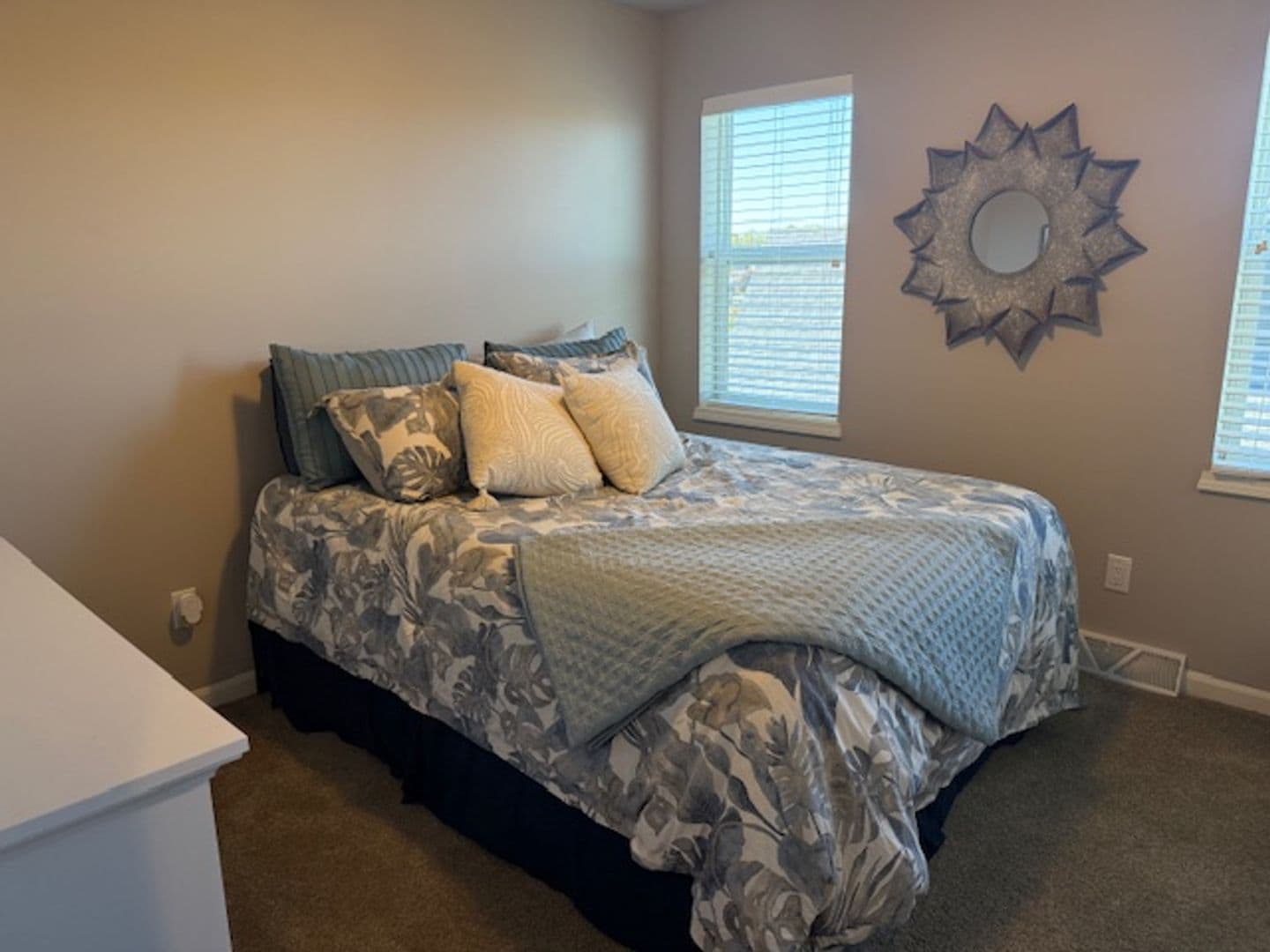 McFarland House: 6142 Pine Ridge Way