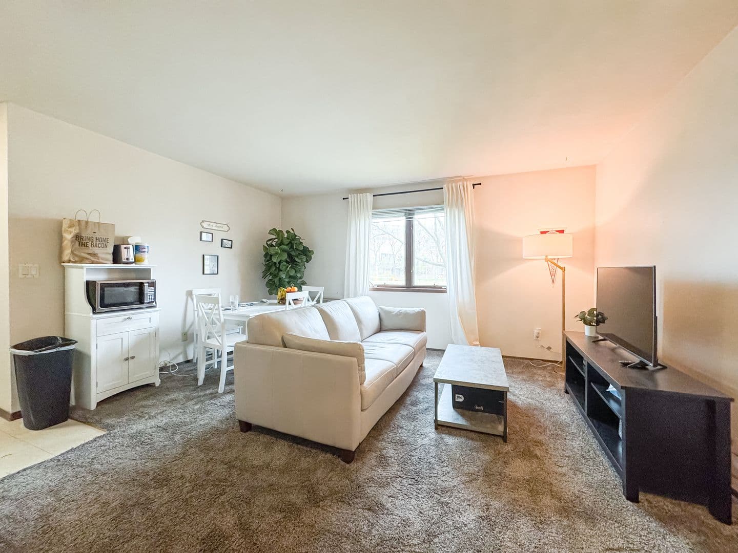 Madison Apartment: 2601 University Avenue