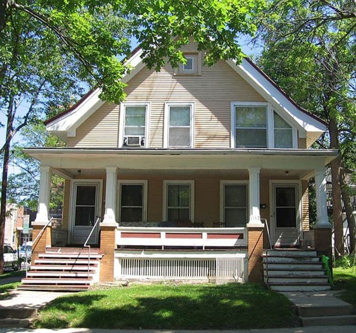 Madison Apartment: 1132-34 Mound St
