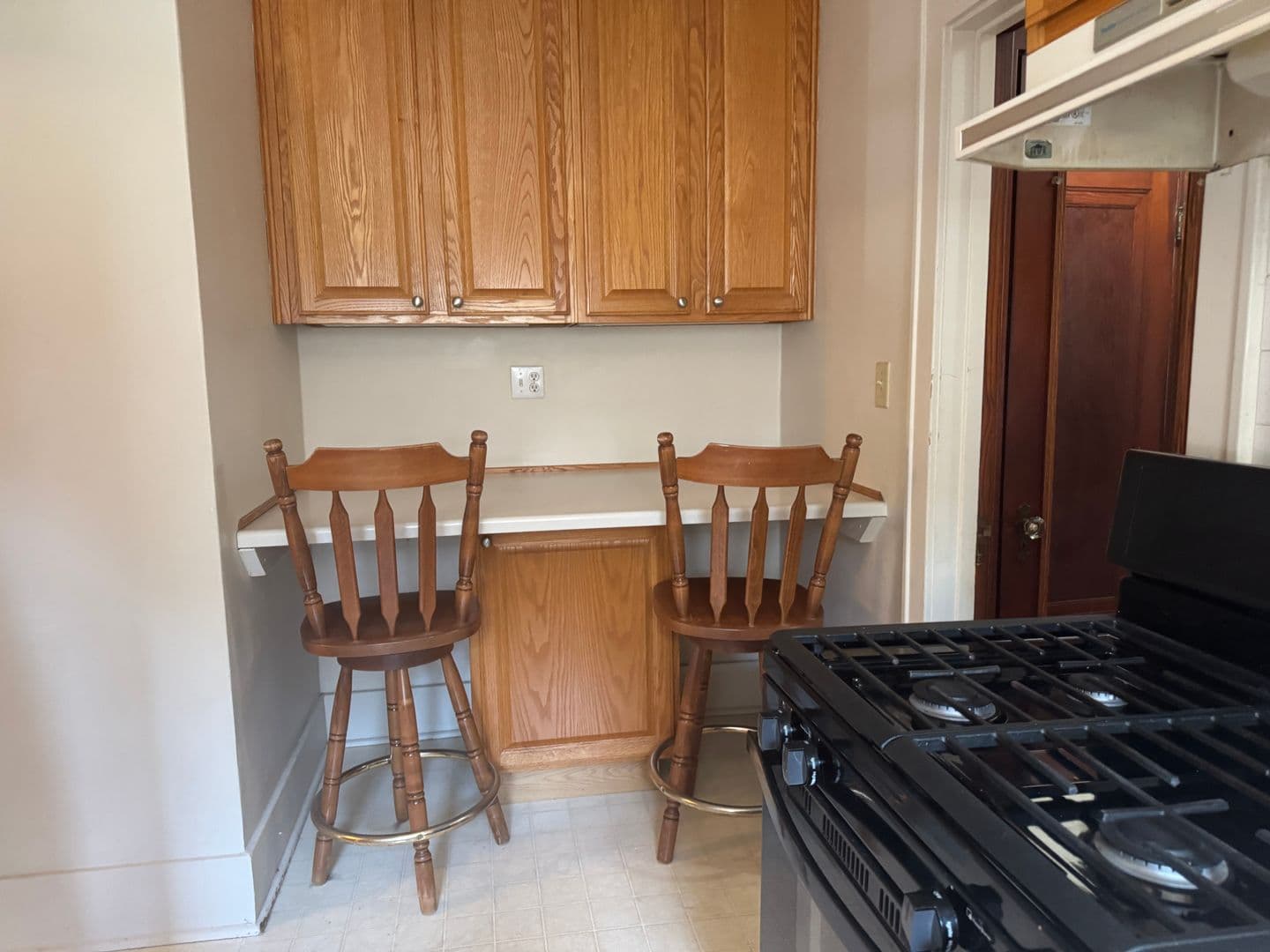 Madison Apartment: 413 Chamberlain Ave.