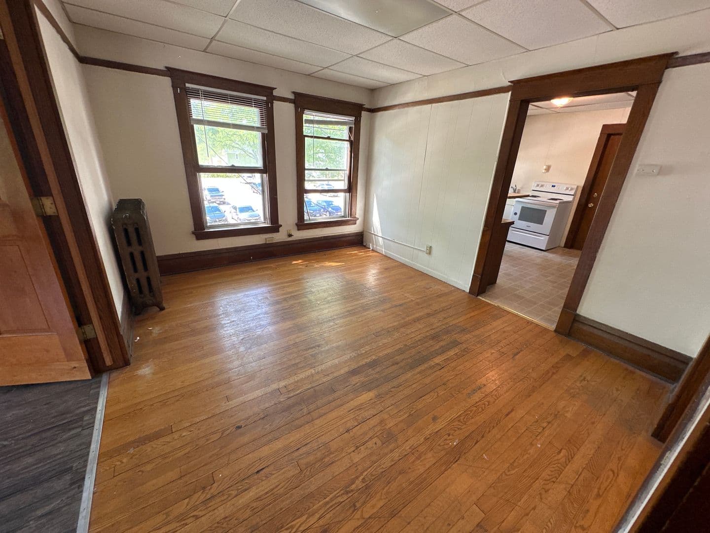 Madison Apartment: 1132-34 Mound St