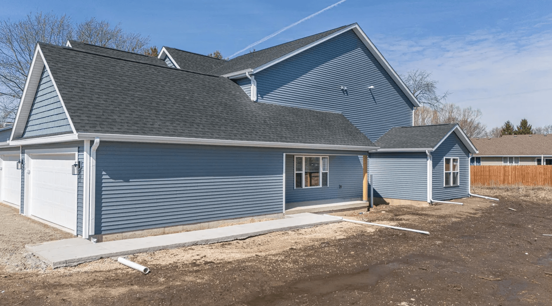 Milton Apartment: 56 E Ash Ln
