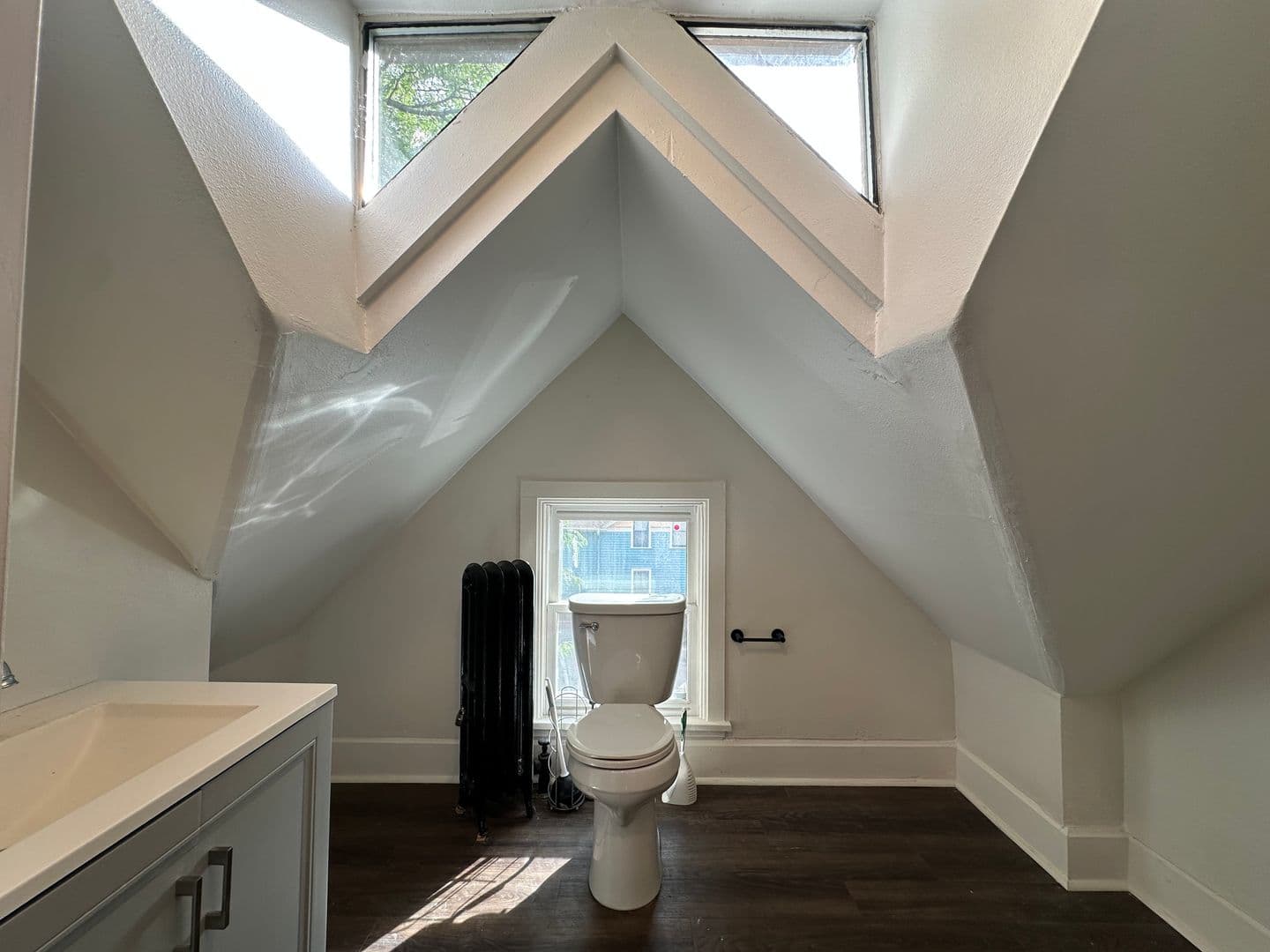 Madison Apartment: 522 E. Main Street