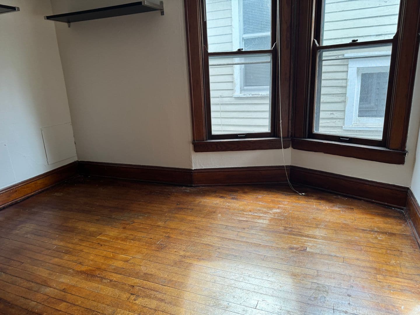 Madison Apartment: 213 N Paterson St
