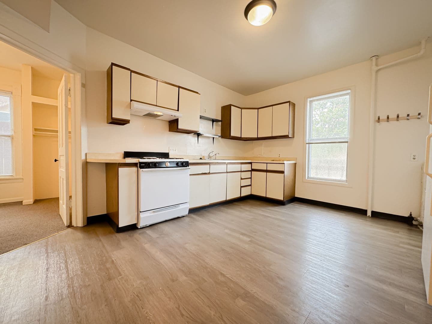 Madison Apartment: 522 E. Main Street