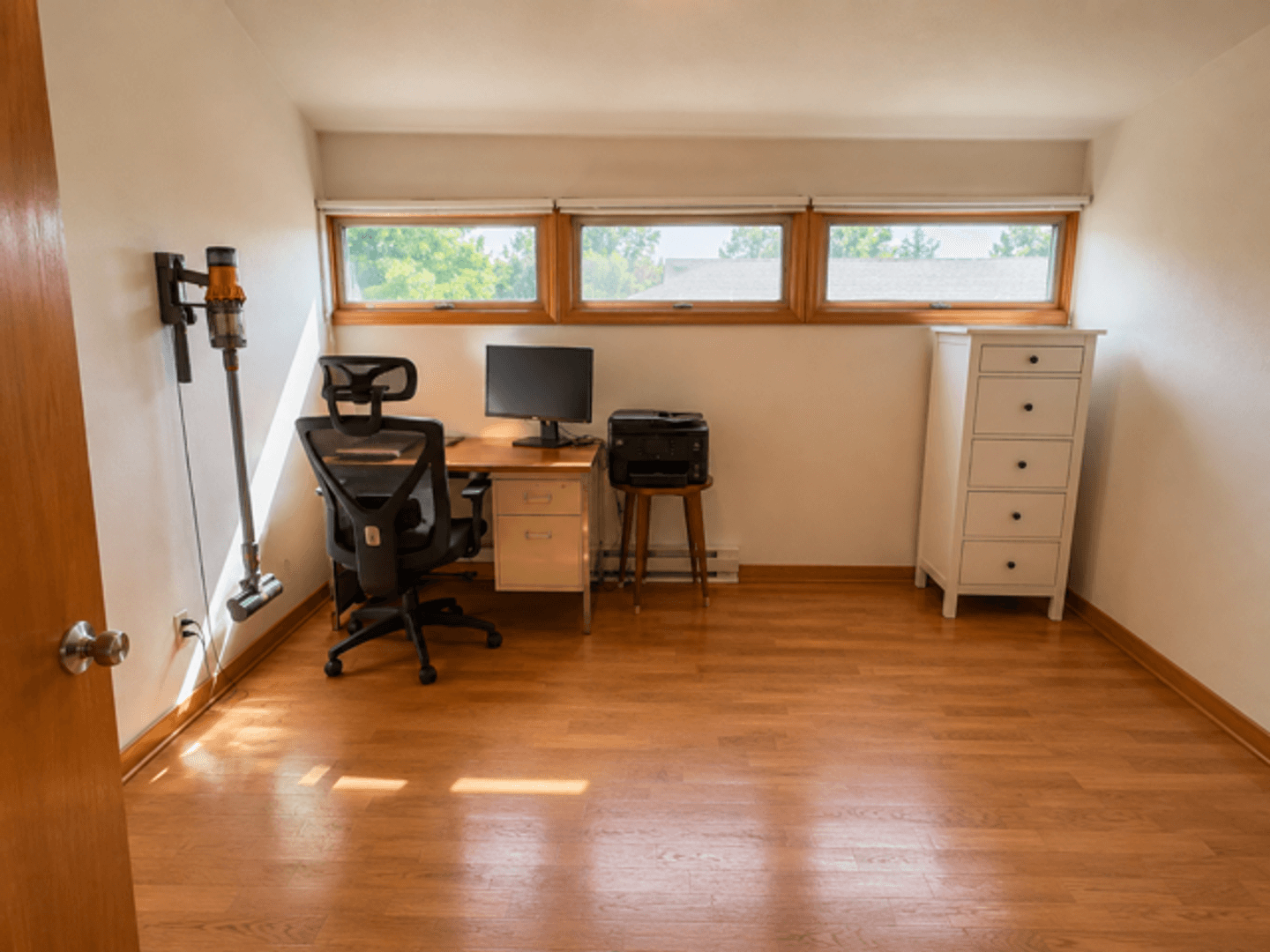 Madison House: 3006 Waunona Way