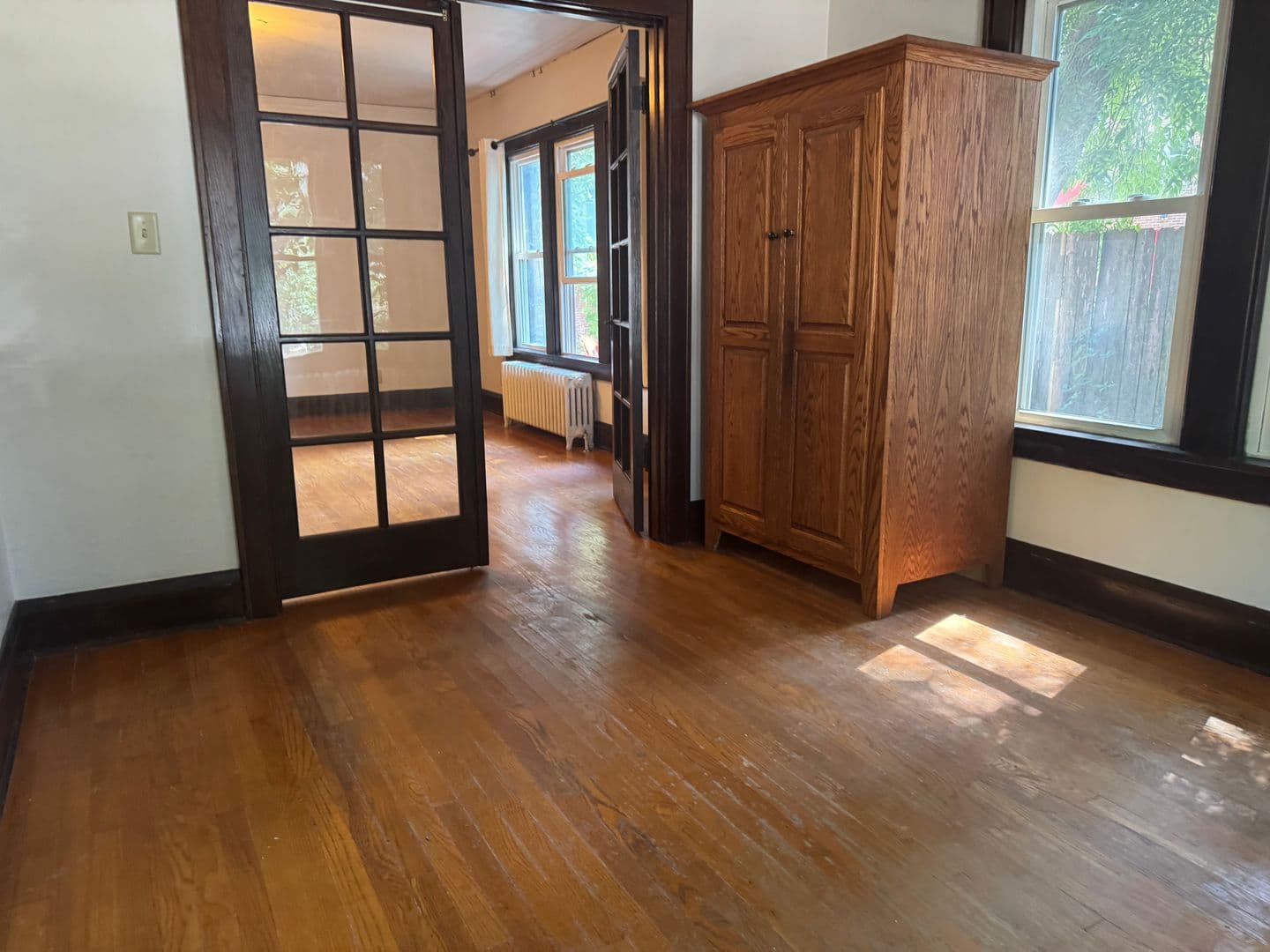 Madison Apartment: 413 Chamberlain Ave.