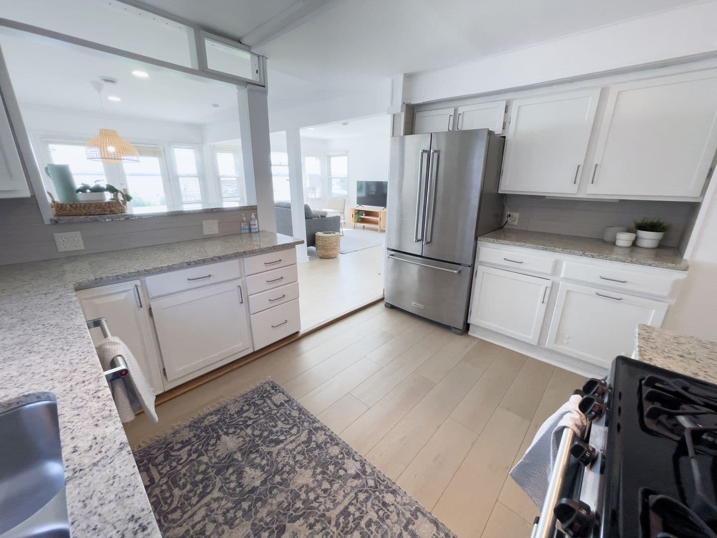 Stoughton House: 3089 Sunnyside St.