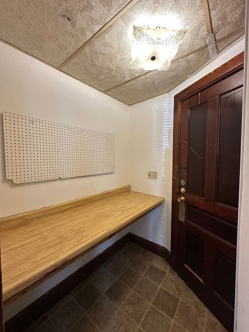 Madison Apartment: 146-48 W Gorham St
