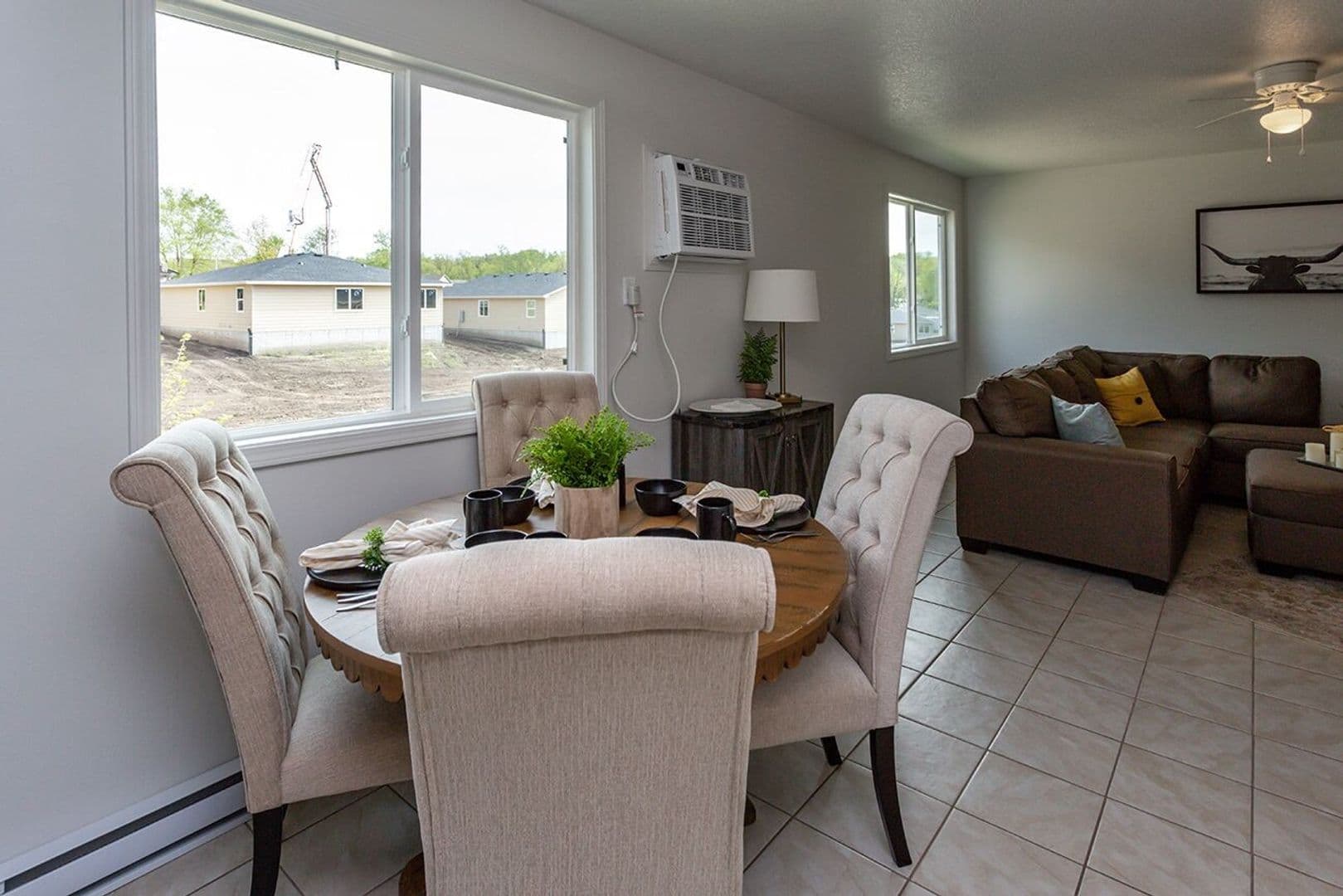 Des Moines Apartment: 4251 Grandview Ave