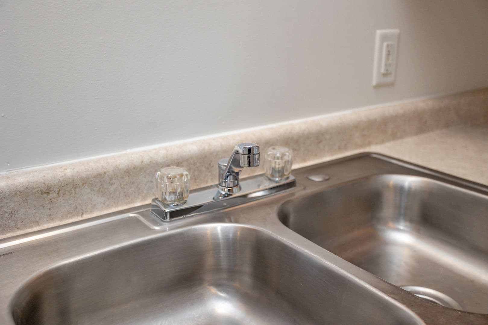 Indianola Townhome: 1210 N 9th Street