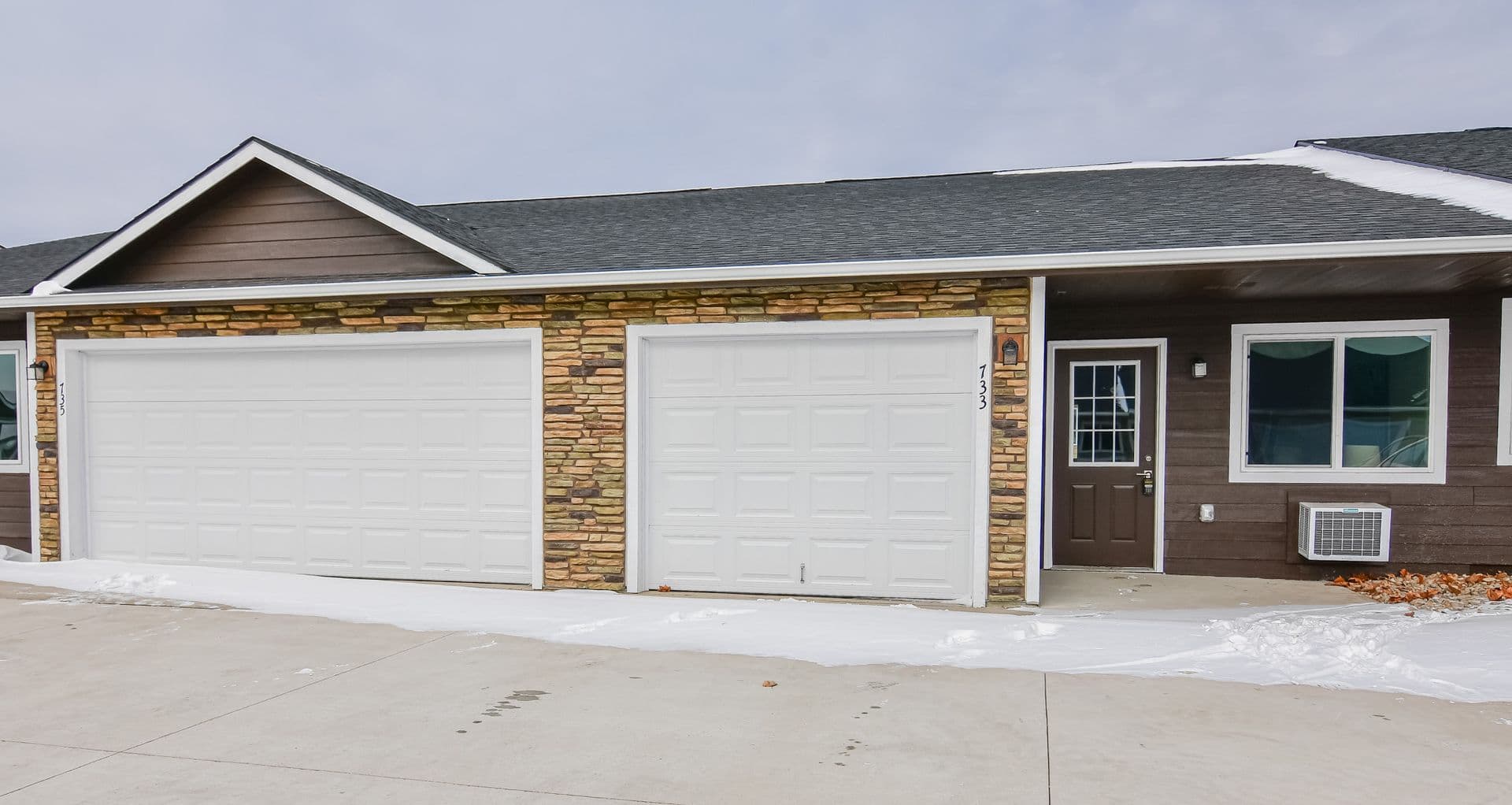 Boone Townhome: 680 S Marion St.