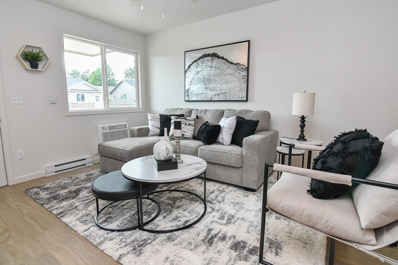 Knoxville Townhome: 471 W Bell Ave