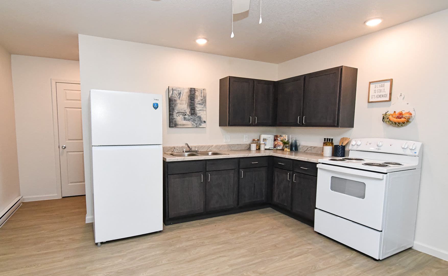 Knoxville Townhome: 471 W Bell Ave