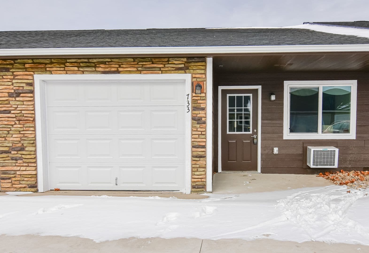 Boone Townhome: 680 S Marion St.