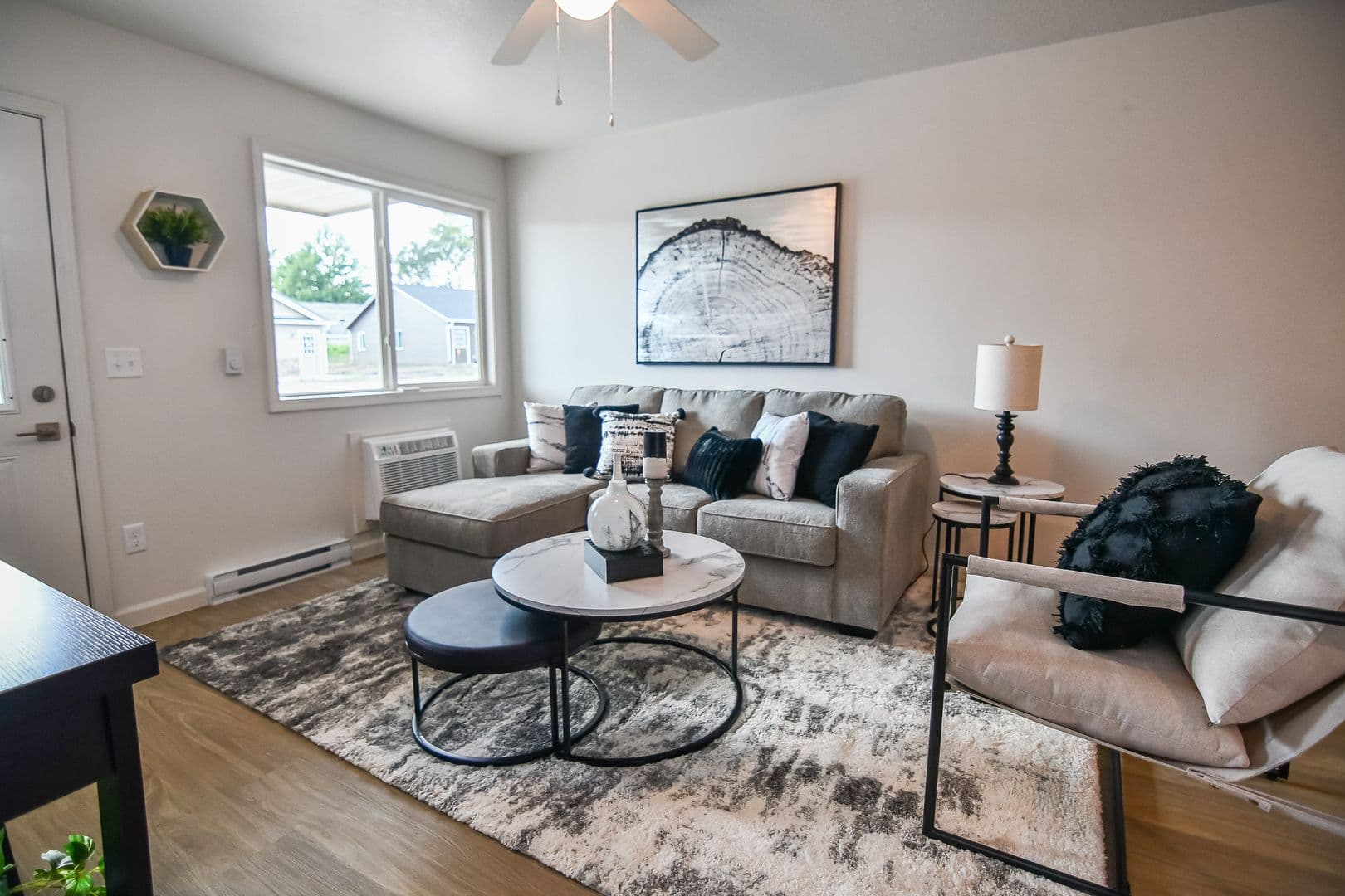 Knoxville Townhome: 471 W Bell Ave