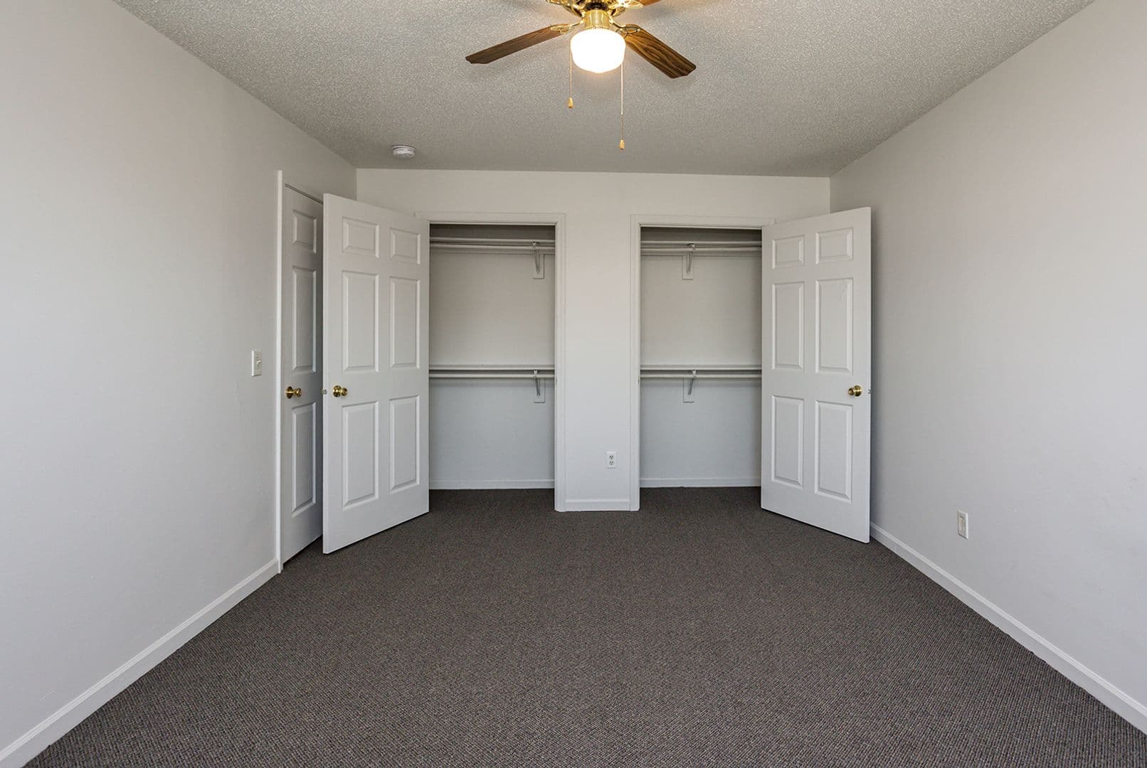 Newton Apartment: 1666 S. 15th Ave W