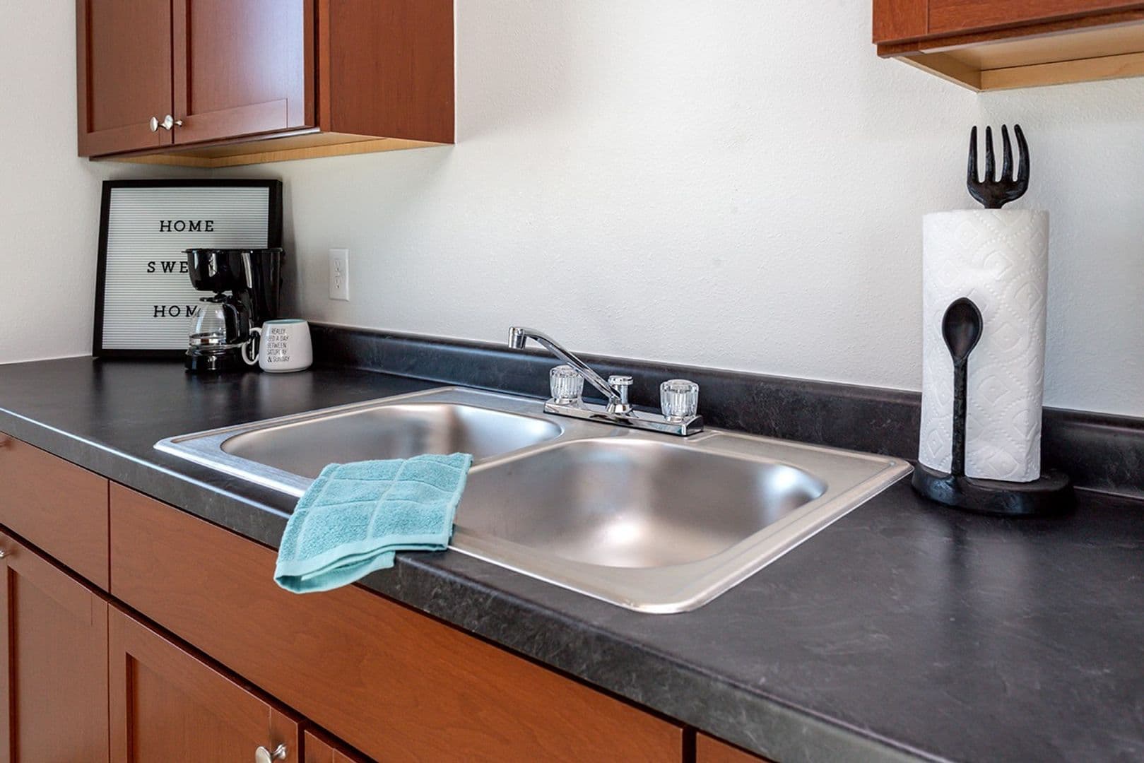 Pleasant Hill Apartment: 5756 Basswood Lane