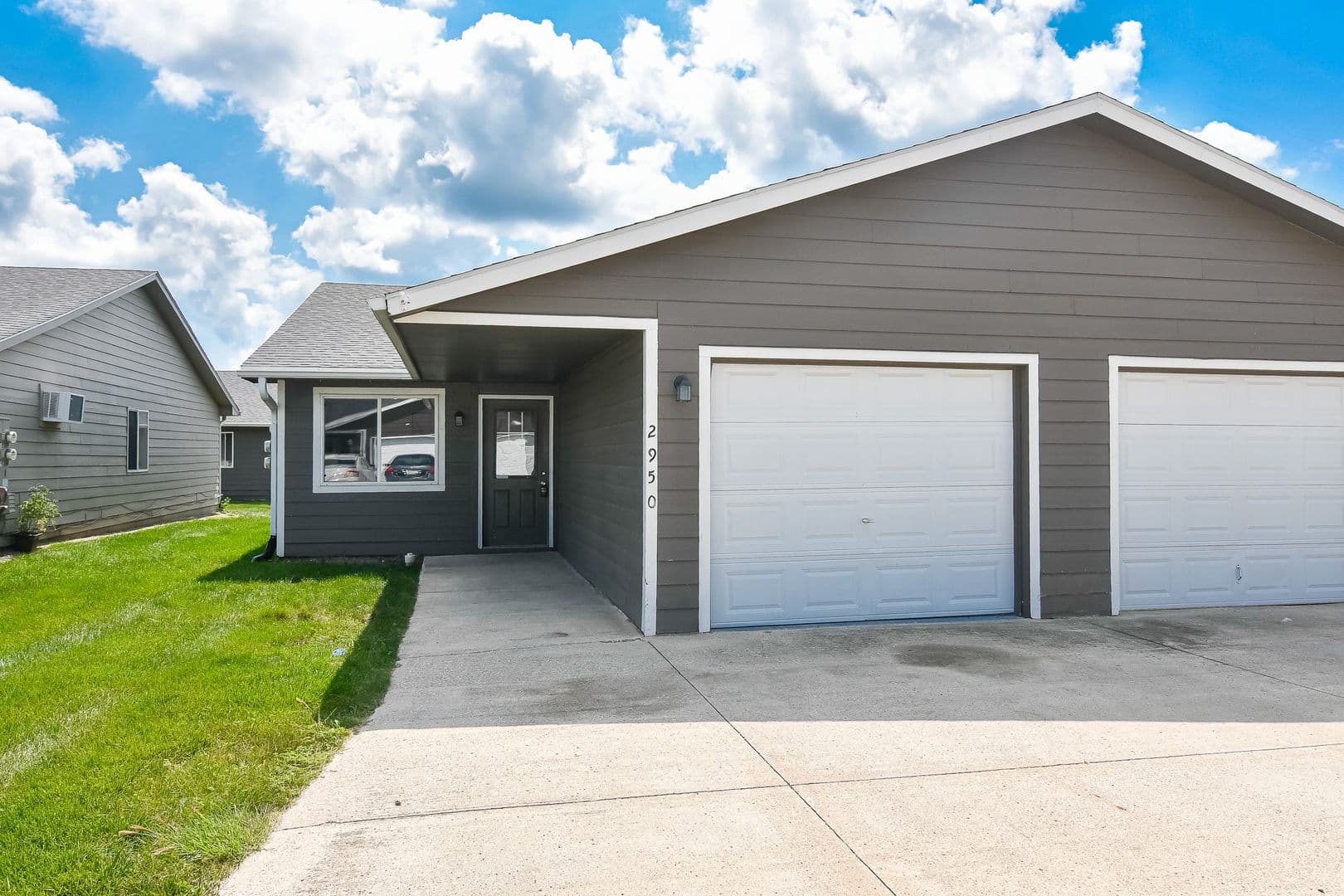 Grinnell Apartment: 501 Washington Ave