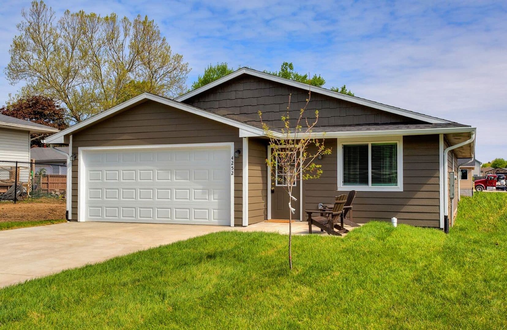 Des Moines Apartment: 4251 Grandview Ave