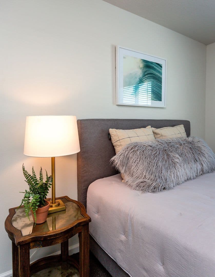 Des Moines Townhome: 7438 Meadow Lands Drive