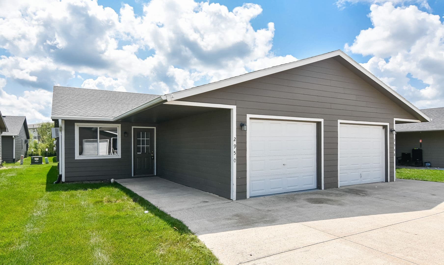 Grinnell Apartment: 501 Washington Ave