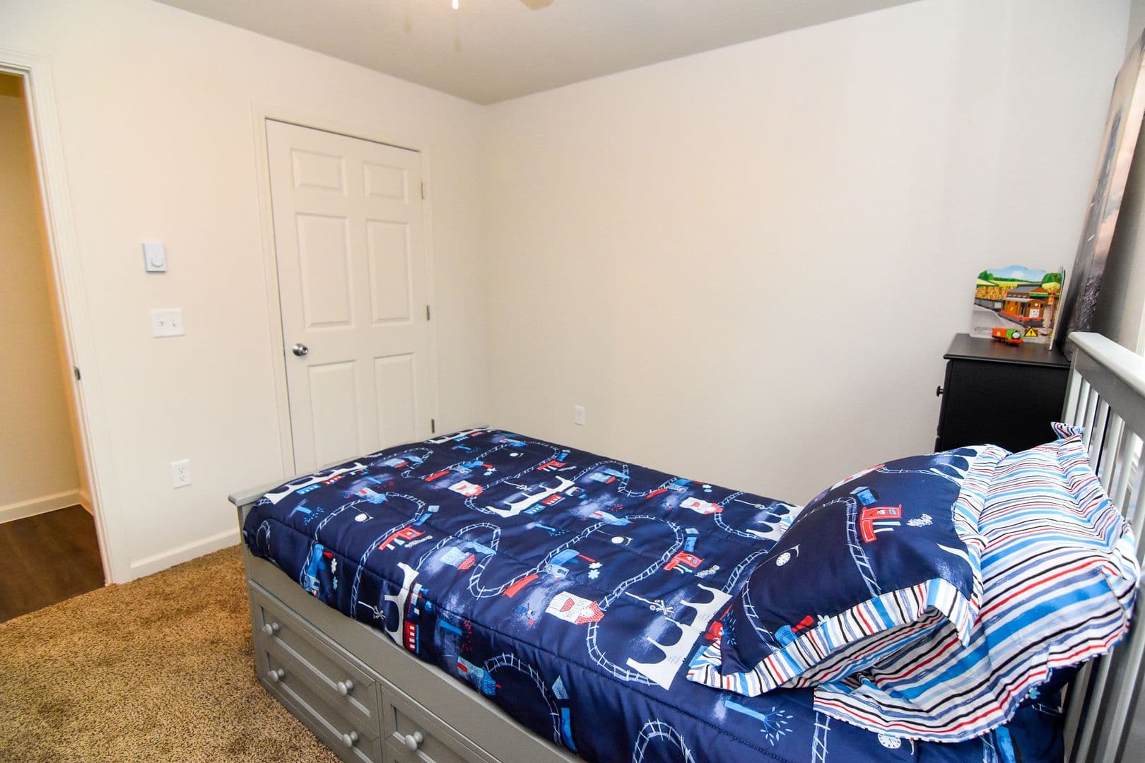 Adel Townhome: 29456 Old Portland Rd;