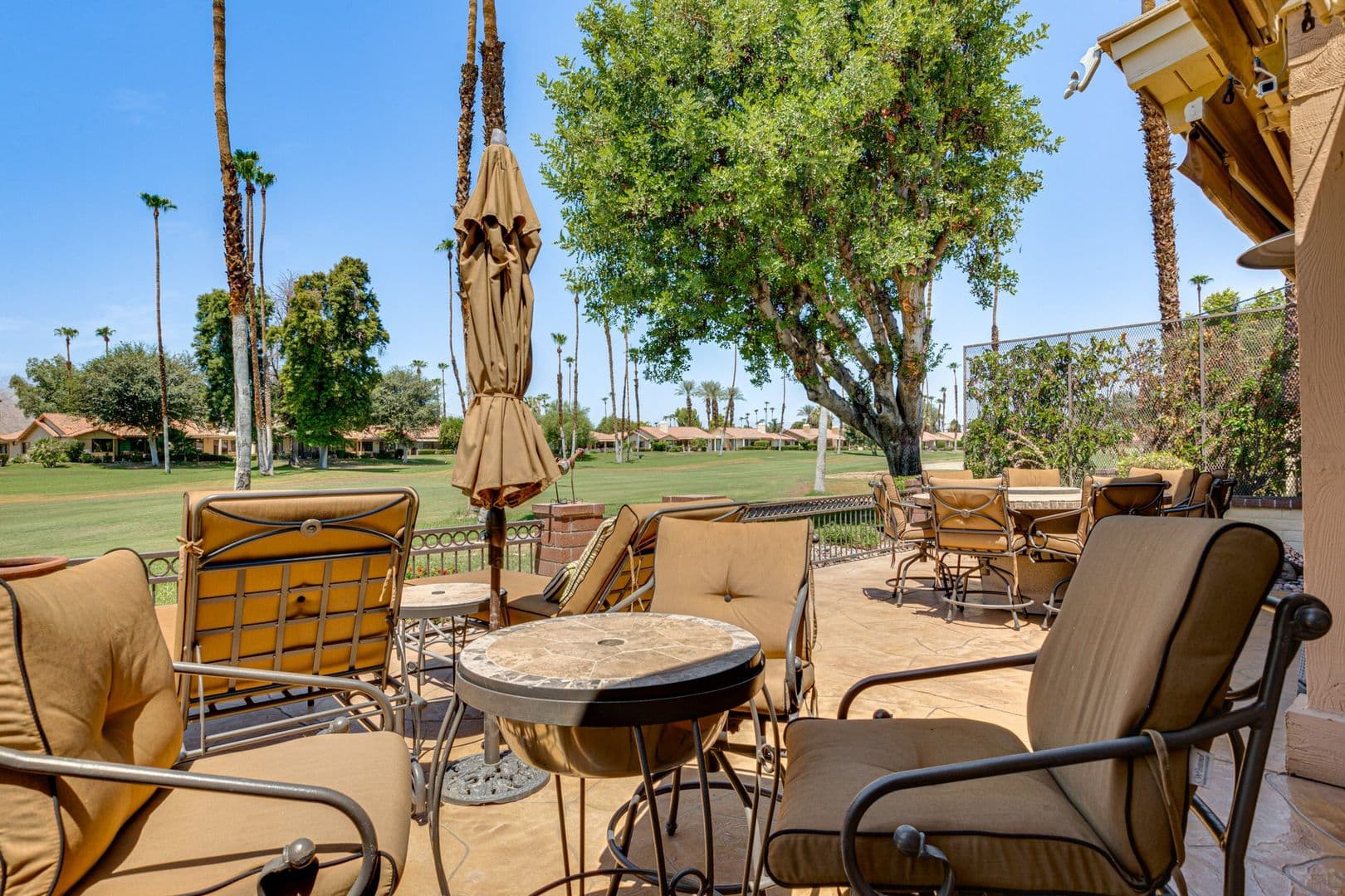 Palm Desert House: 389 Gran Via