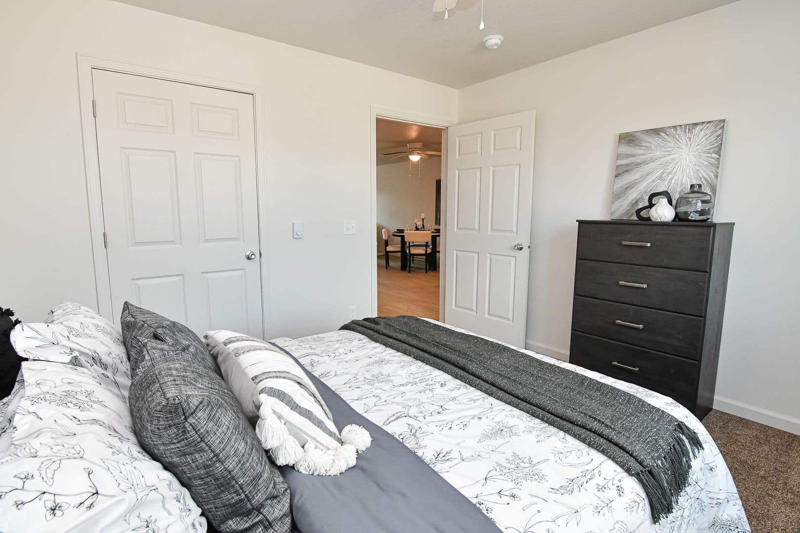 Knoxville Townhome: 471 W Bell Ave