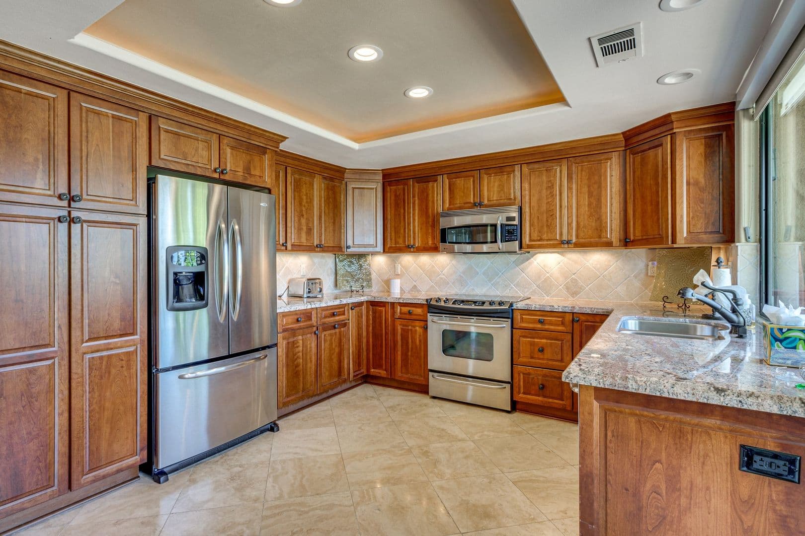 Palm Desert House: 389 Gran Via