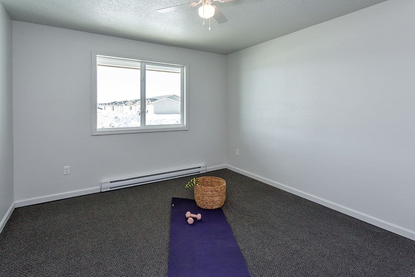 Marshalltown Apartment: 2603 S 2nd Ave #12