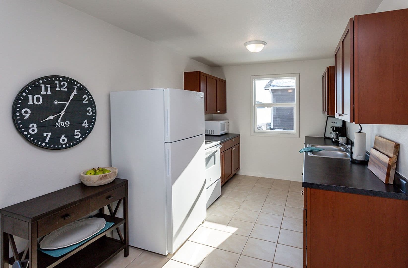 Pleasant Hill Apartment: 5756 Basswood Lane
