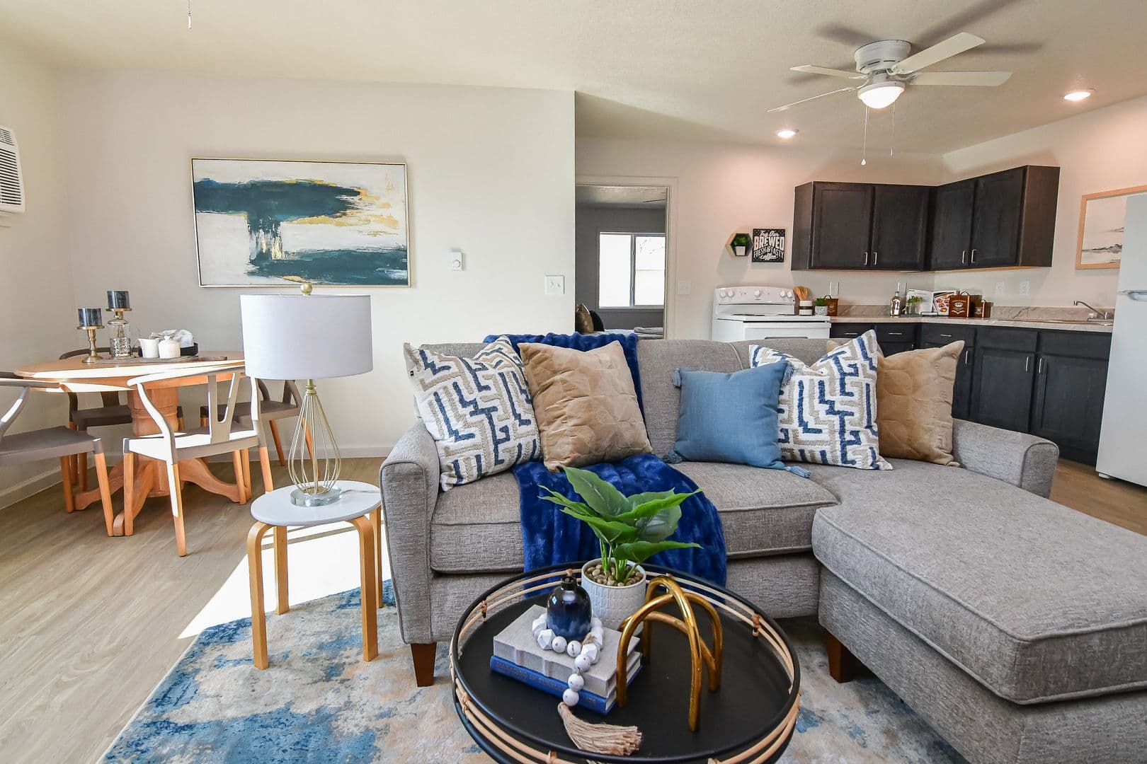 Cherokee Townhome: 900 Rock Island Ave
