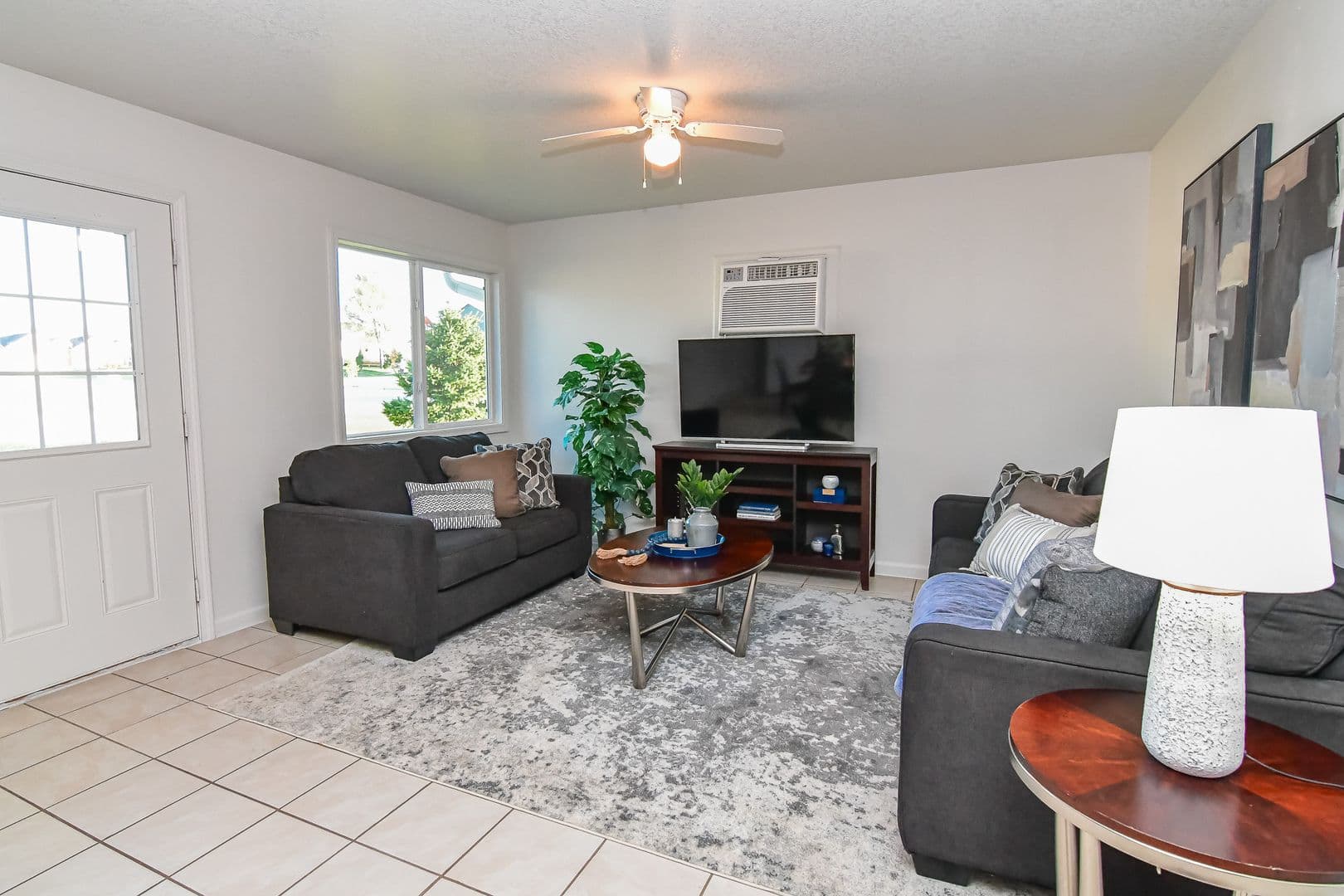 Winterset Apartment: 1407 West Mills Street