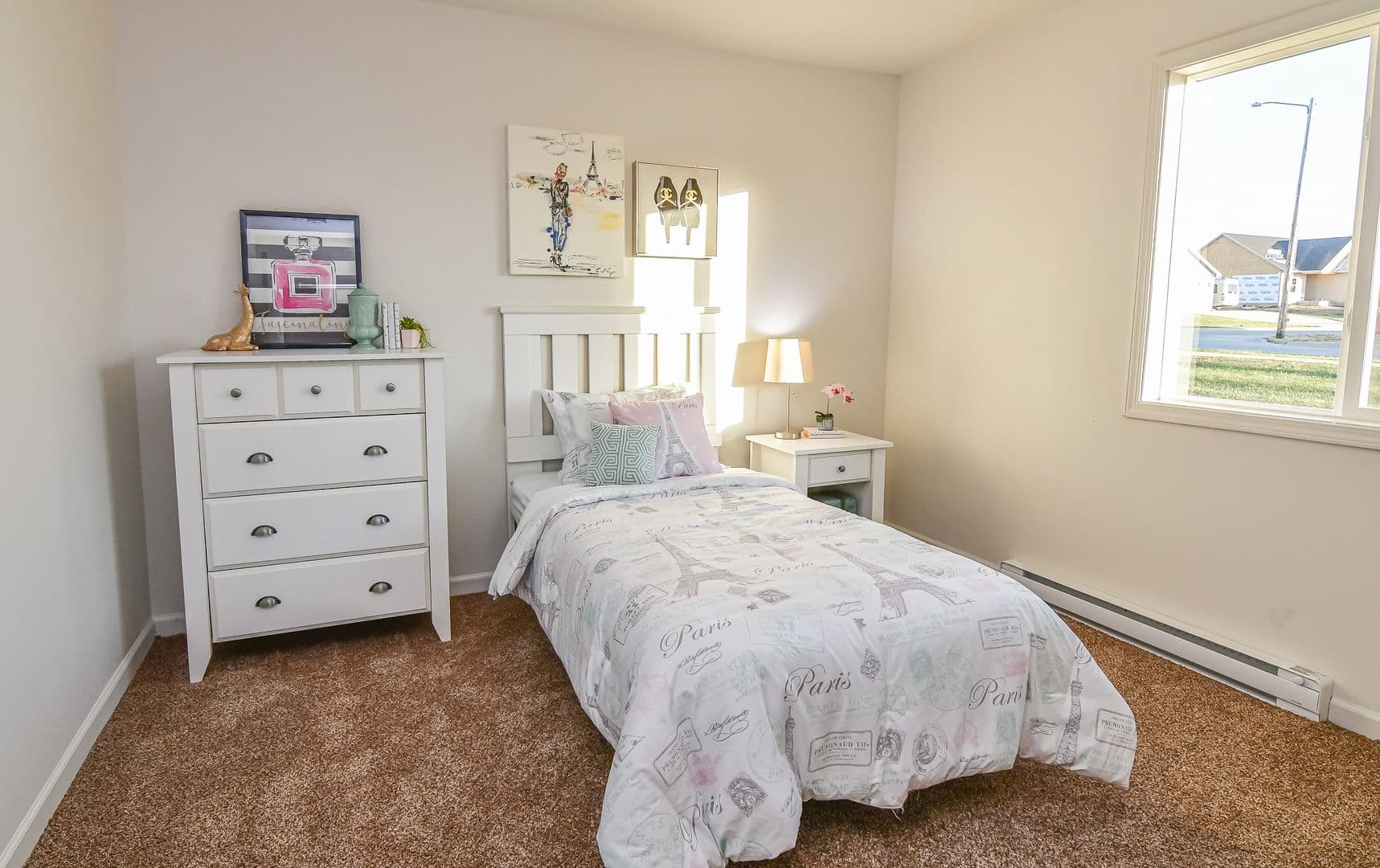 Winterset Apartment: 1407 West Mills Street