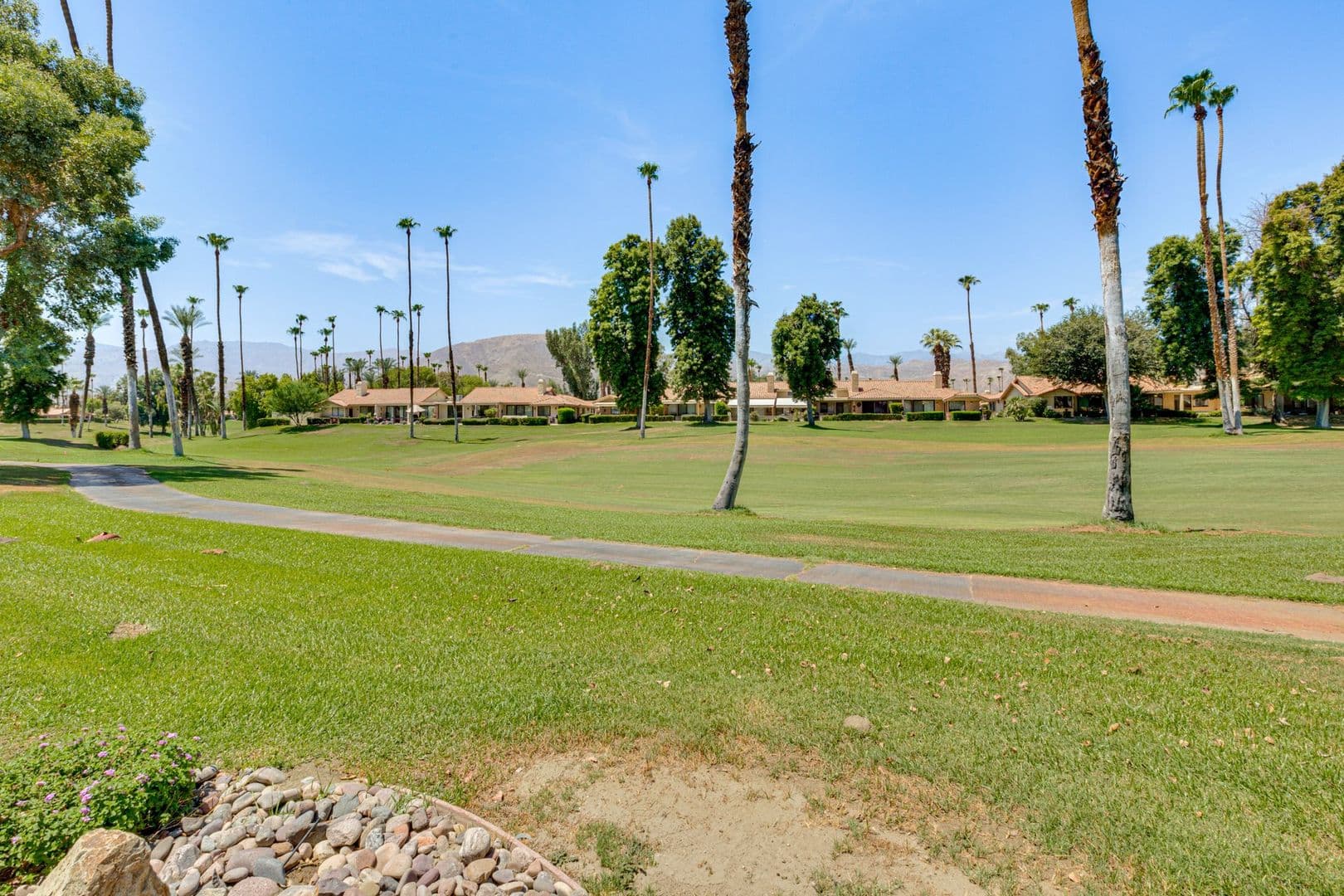 Palm Desert House: 389 Gran Via
