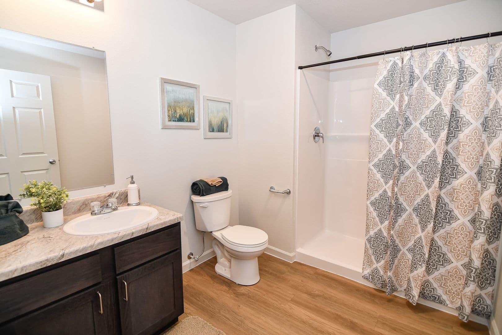 Pleasant Hill Apartment: 5790 Vision Drive