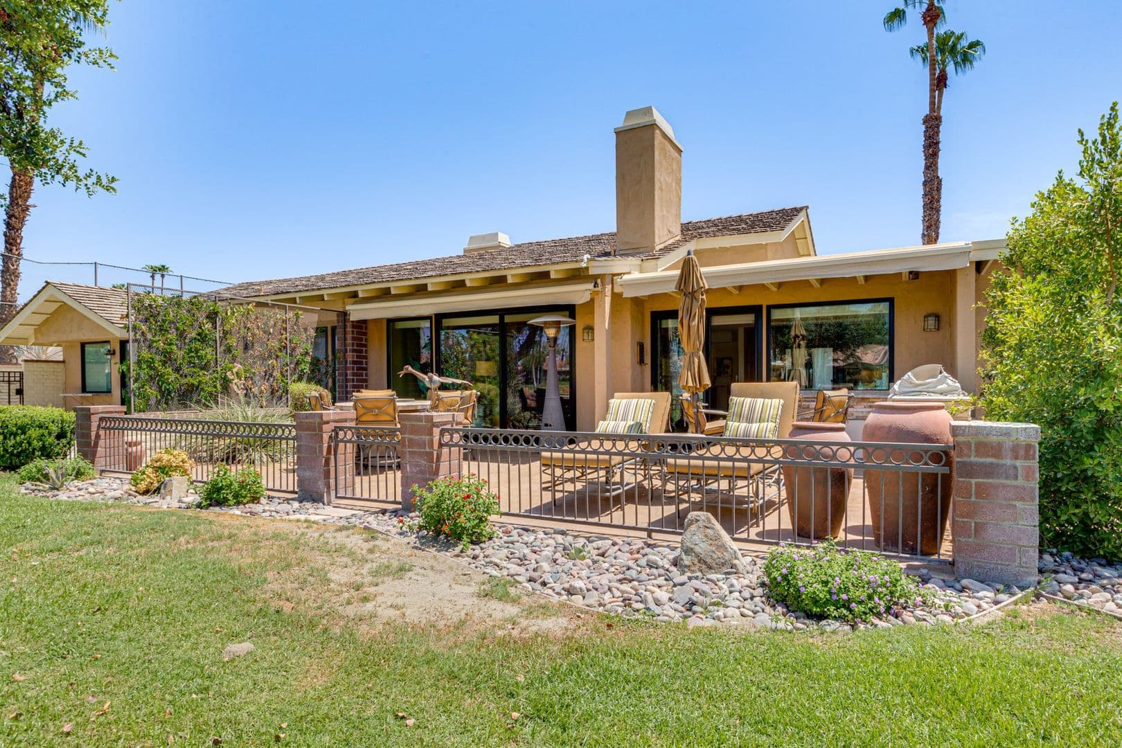 Palm Desert House: 389 Gran Via