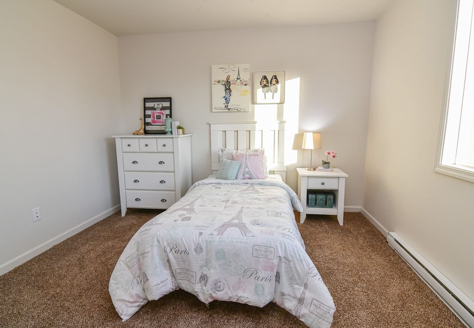 Winterset Apartment: 1407 West Mills Street