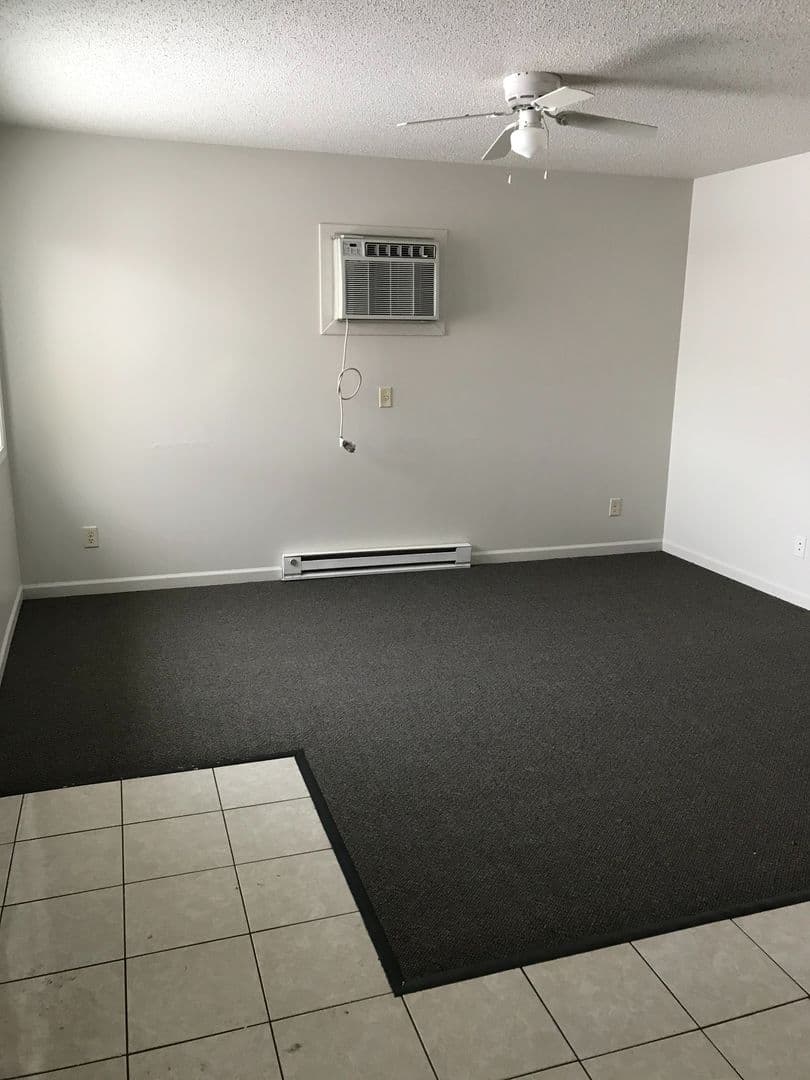 Altoona Apartment: 1523 Bailie Ln SW