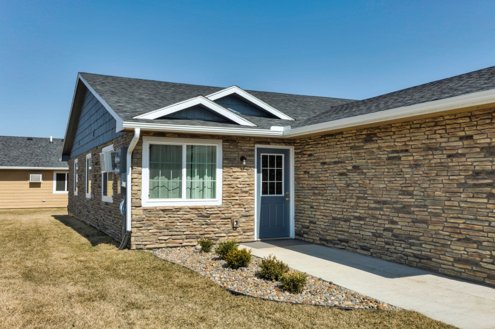 Des Moines Townhome: 7438 Meadow Lands Drive