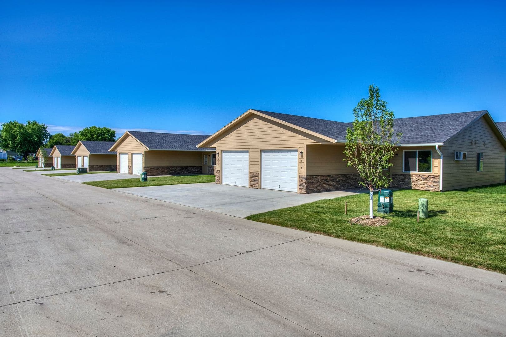Madrid Townhome: 636 Maverick Lane