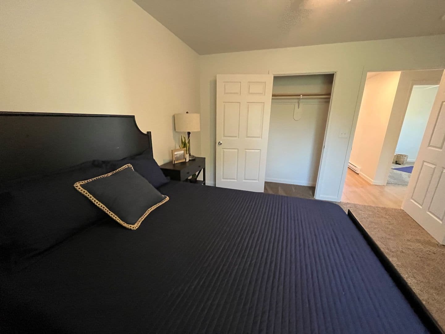 Storm Lake Townhome: 1555 E Milwaukee Ave