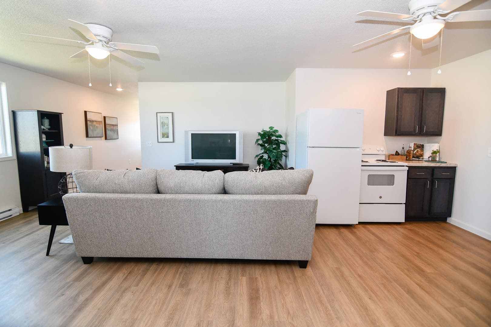 Osceola Apartment: 332 Wildflower Dr