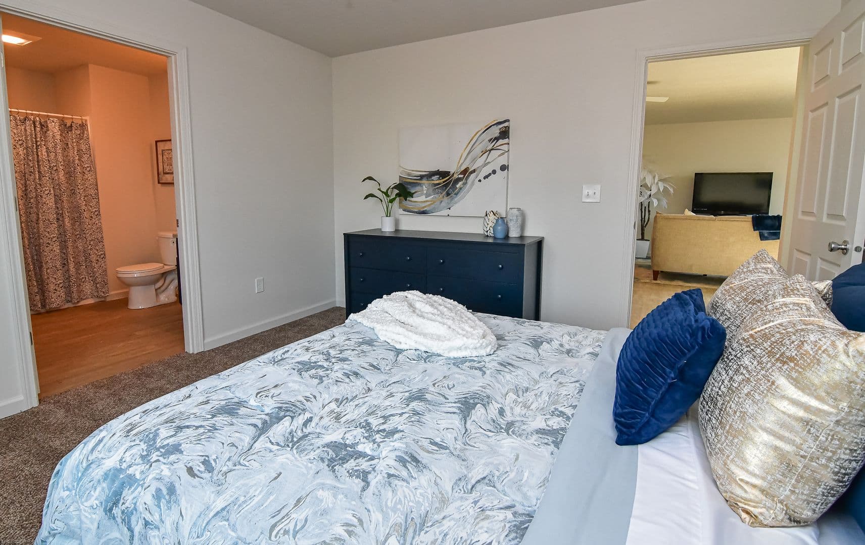 Cherokee Townhome: 900 Rock Island Ave