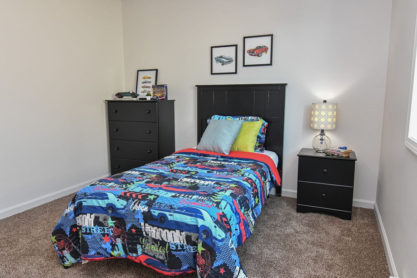 Knoxville Townhome: 471 W Bell Ave
